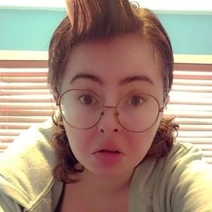 Meet your Posher, Mara